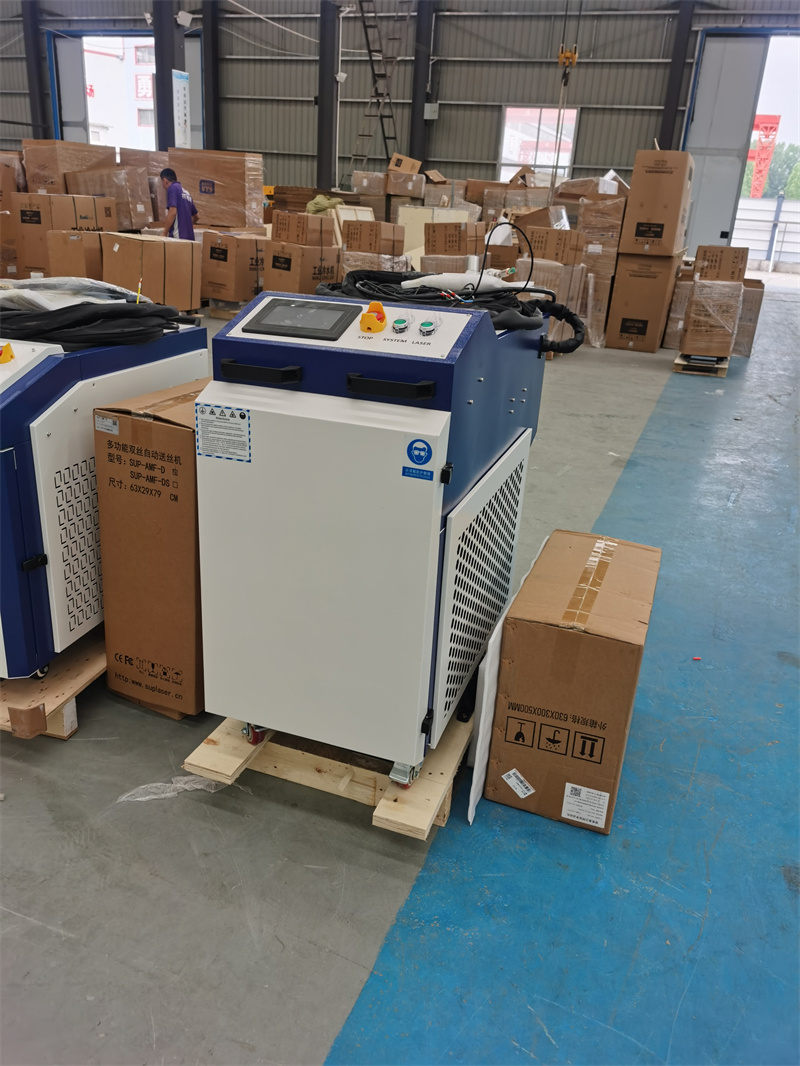 Industrial Laser Cleaning - เครื่องทำความสะอาดด้วยเลเซอร์กำลังสูง 6000 วัตต์ สำหรับงานอุตสาหกรรม กำจัดสนิมและสีบนเหล็กกล้าไร้สนิมและโลหะ