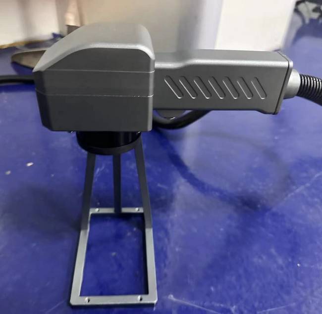 เครื่องแกะสลักเลเซอร์ไฟเบอร์แบ - Industrial Handheld Laser Engraver บทวิจารณ์และราคา
