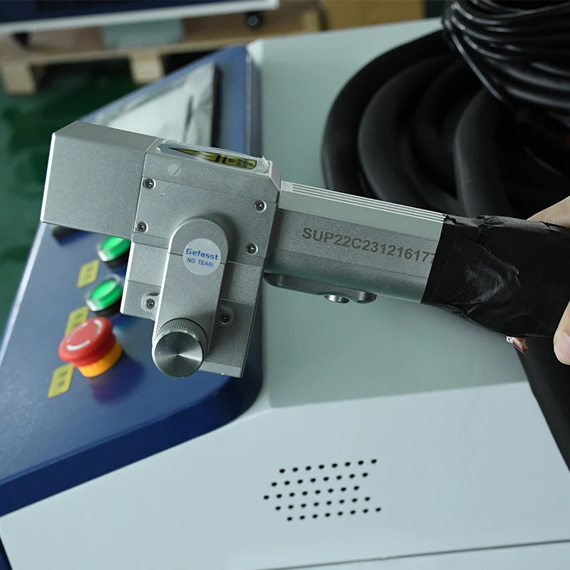 หัวทำความสะอาดด้วยเลเซอร์แบบมื - Industrial Laser Cleaning บทวิจารณ์และราคา